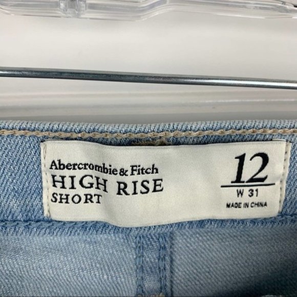 Abercrombie & Fitch Light Wash Woven Pocket Shorts - Picture 6 of 10